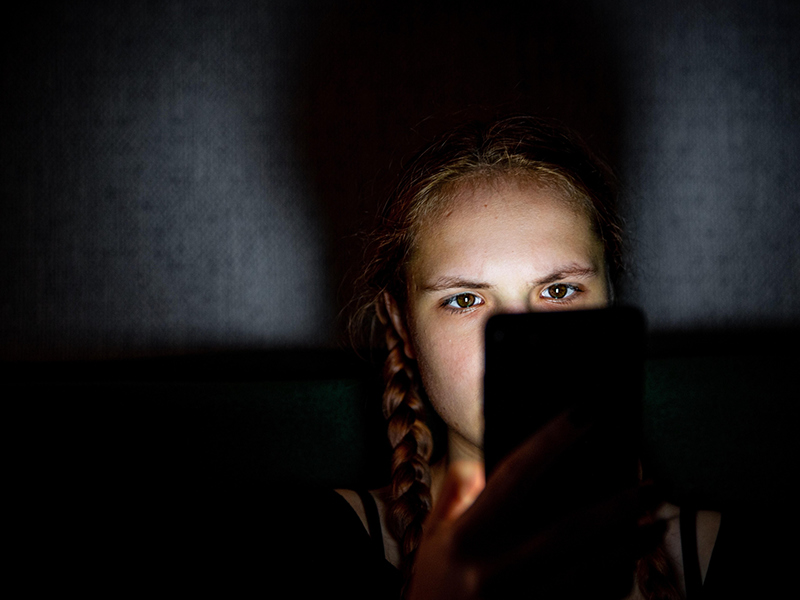 Psychologists' Group Issues First Guidelines On Teens' Use Of Social ...